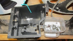 Zbylé šrouby a samořezy - elektroskútr IO1500GT.